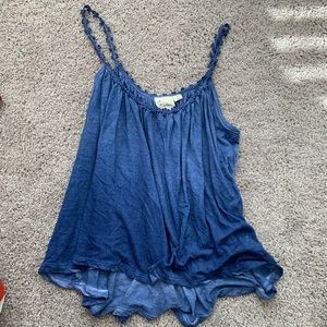 Blue flowy crop